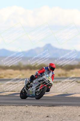 media/Nov-16-2025-Race Pace (Sun) [[8c5fa54630]]/Non Verified Riders (1st 20 Minutes)/5-Turn 15 (110pm)/